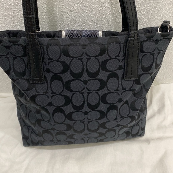 Coach Signature Python Handbag / Tote/ purse - Picture 7 of 15
